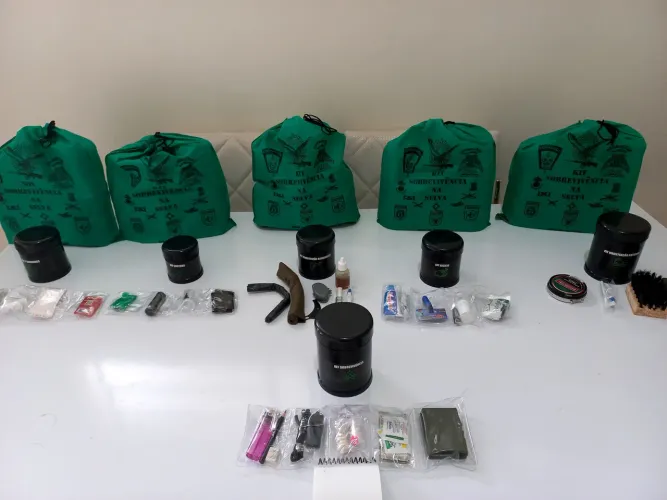 Kits sobrevivência na selva