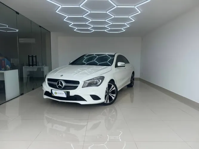 Mercedes-Benz CLA-200 First Edition 1.6 TB 16V Aut. 2015