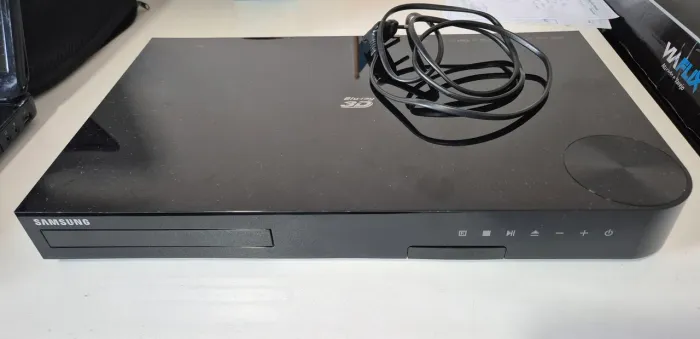 Home theater Samsung HT-F5505K - apenas unidade principal- sem controle e caixas de som