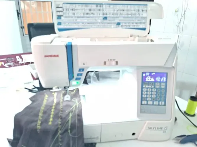 maquina de costura eletrônica Janome Skyline S5