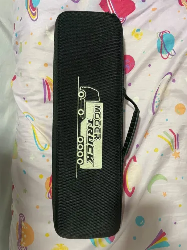 Pedaleira Mooer M**ock / Multi-efeitos para guitarra