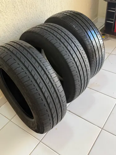 VENDO 3 PNEU 215/60/16 BRIDGESTONE