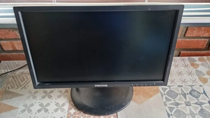 Monitor Positivo 19 polegadas Vga "Hdmi" Dvi