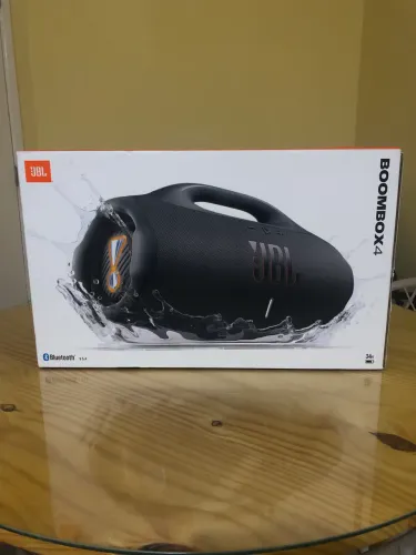 Caixa jbl bombox 4 nova, com nota fiscal na garantia