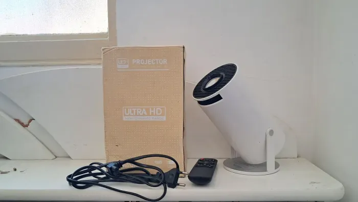 Projetor Portátil Multi-mídia