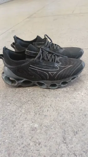 Mizuno prophecy 14 tamanho 39 usado algumas vezes