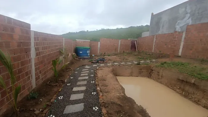 Terreno 12x18 no Loteamento de Lino em Pombos - R$ 70.000
