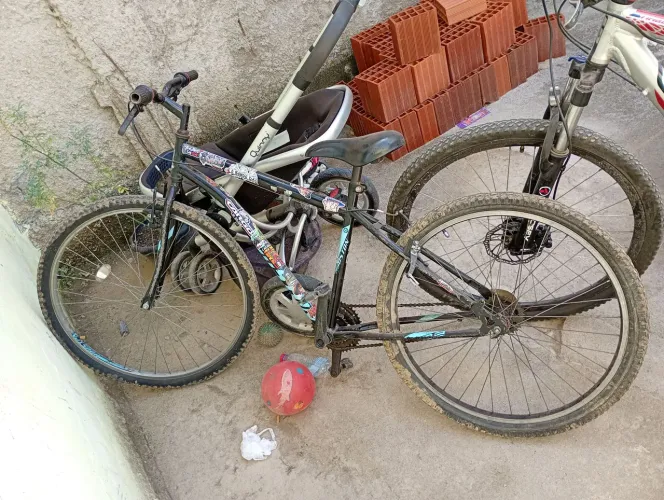 Vende-se bicicleta aro 24 está localizado em Filgueiras
