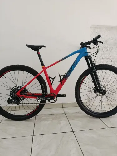 Oggi Agile Pro GX Carbon Premium Fox 32 | 600 km | NF | Caixa | Impecável