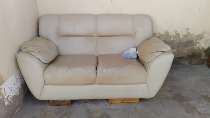 Sofá de 2 lugares Usado