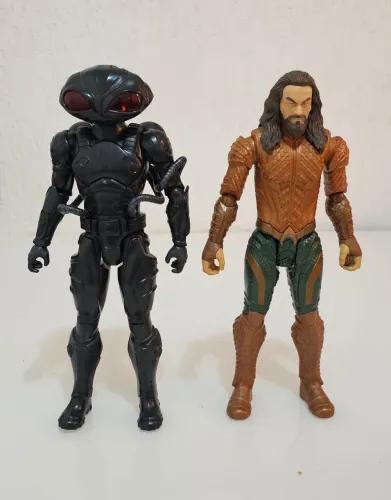 Aquaman e Arraia Negra Mattel 30cm - Figuras Originais