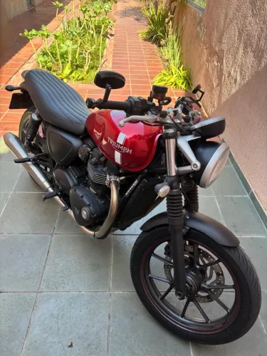 Triumph Street Twin 900cc