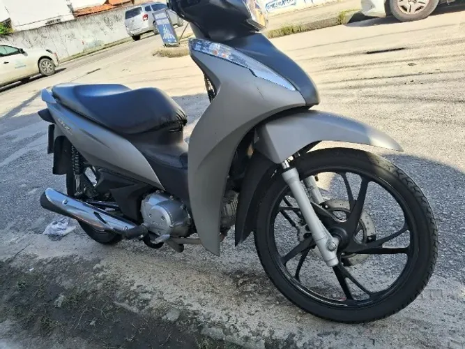 Honda Biz 125i, Modelo 2023 Cinza