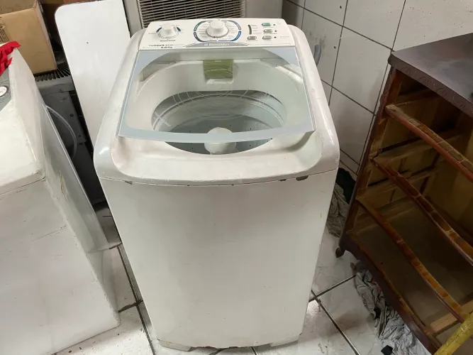 Máquina de Lavar Electrolux Turbo Economia LTE08 8kg com Defeito