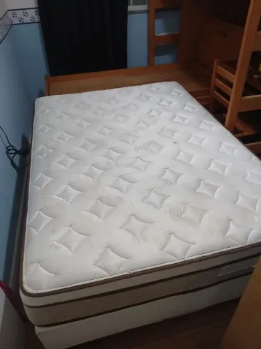 Vendo Cama de casal completa 