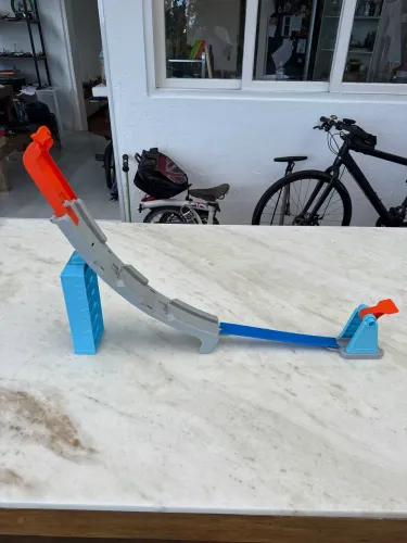 Pista Hot Wheels hill climb champion