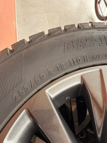 Rodas aro 18 com pneus, para Triton, Hilux, sw4
