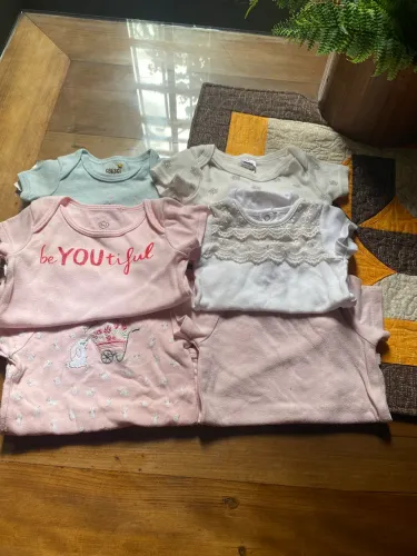 Kit com 6 bodys bebê menina p