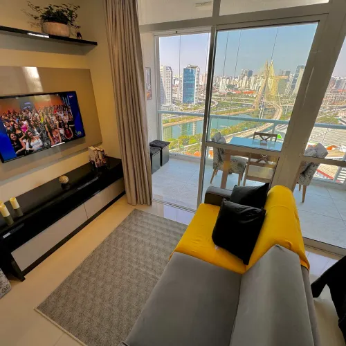 Studio Mobiliado com Vista para Ponte Estaiada | 1 Vaga | Morumbi