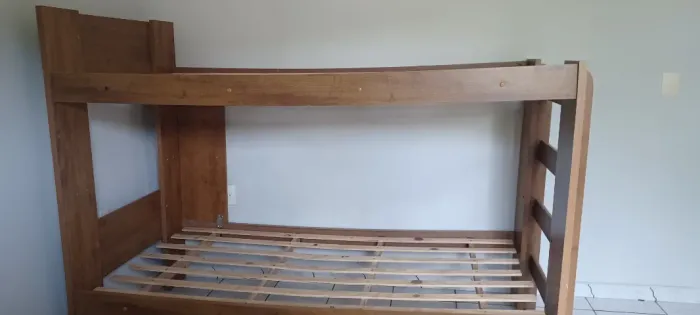 Beliche com cama auxiliar