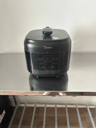 Panela De Pressão Elétrica 5l Nutripro Preta Midea Cor Preto