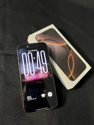 iPhone 16 pro max 256 titânio deserto 