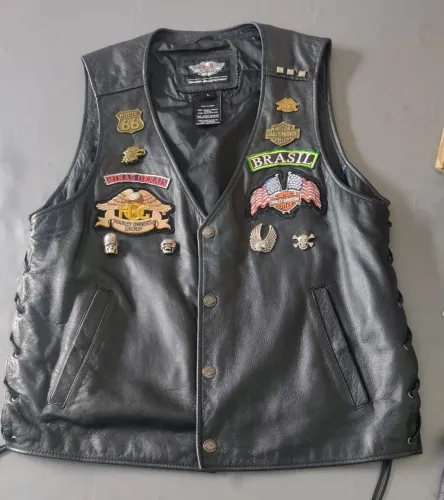 COLETE ORIGINAL HARLEY DAVIDSON MASCULINO  +  2 PARES LUVAS ORIGINAL HARLEY DAVIDSON 