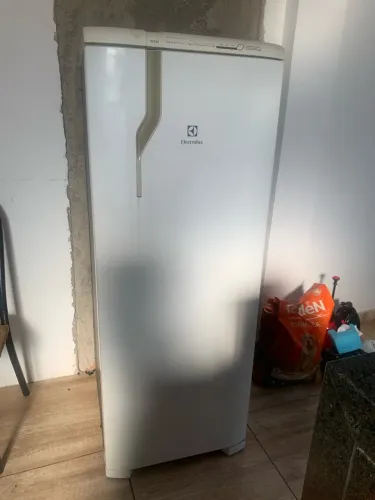 Geladeira Electrolux frost free
