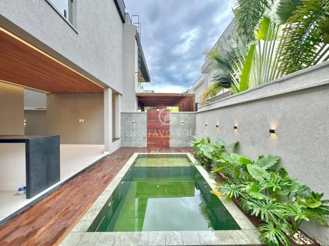 Vendo Lindíssima Casa Duplex de Condomínio com 4 suítes. Piscina, Deck, 233 m2 no Ignez Fi