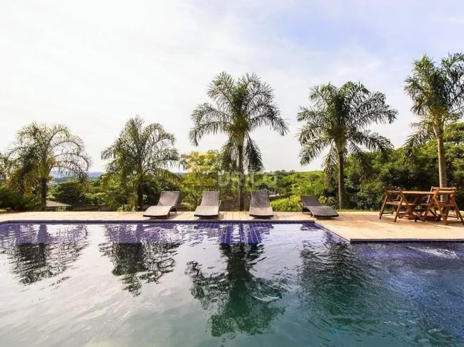 Casa à venda em Valinhos-SP (Dois Córregos) | Terreno 2.500 m² | 392,90 m²