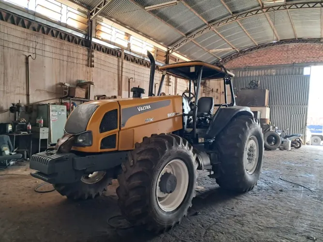 trator valtra BH 180