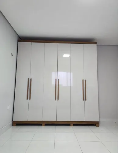 Guarda Roupa 6 portas