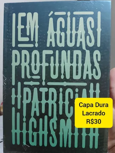 Livro Em águas profundas, lacrado