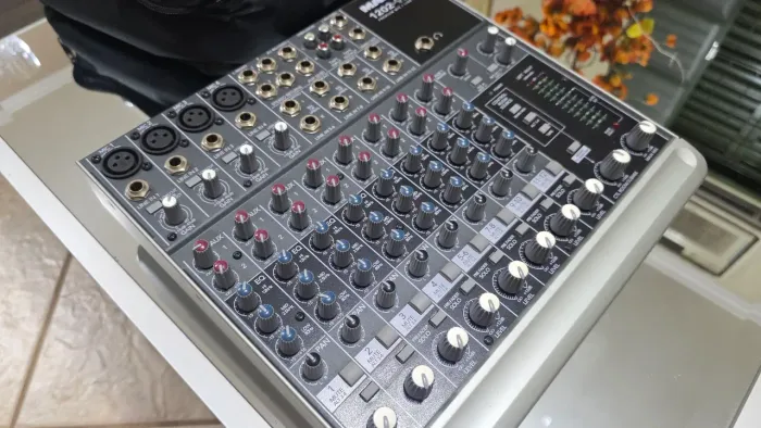 Mesa Mackie 1202 VLZ3 extremamente nova com bag