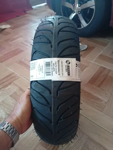 Vendo ou troco um pneu novo traseiro da PCX 
