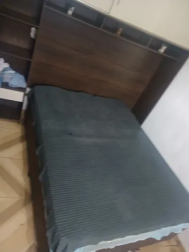 Cama Queen e box.
