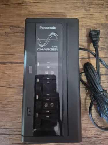 Carregador de Pilhas Panasonic