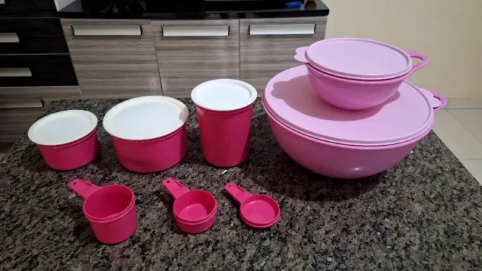JOGO TUPPERWARE EM PERFEITO ESTADO