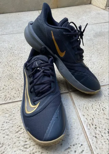 Nike Precision 7 - Preto com Dourado