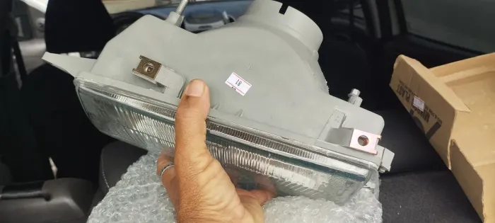 Farol do Fiat uno originais novo