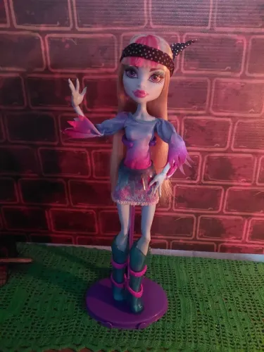 Monster high Abbey music fest