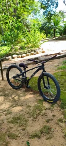 Bike show Du grau aro 26 vendo ou troco por iPhone 14 pro pra cima