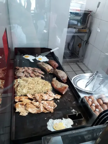 Chapa de lanches e carnes