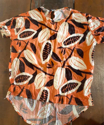 Blusa estampa tropical feminina