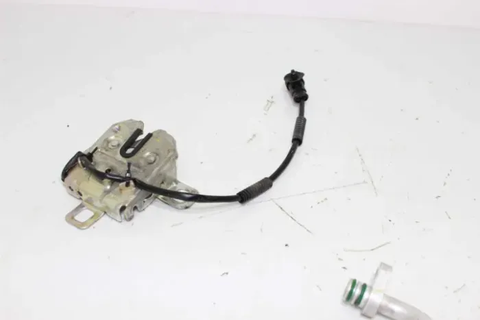 FECHADURA CAPO FIAT STRADA 2021 A 2023