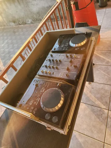 CDJ 350 + MIXER DJM400 PIONEER + CASE