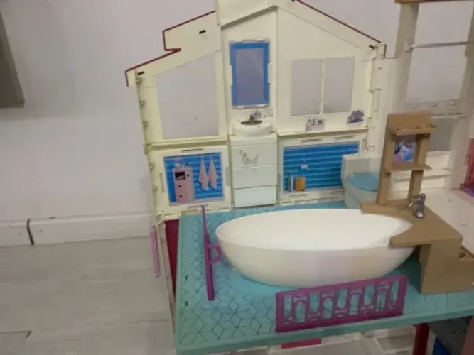 BARBADA - De R$ 790 por R$ 350 Casa da Barbie Mansão - 2 Andares 