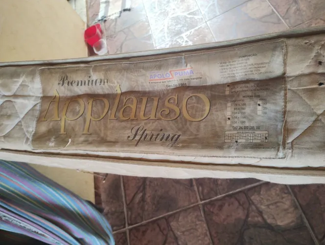 Colchão de mola casal