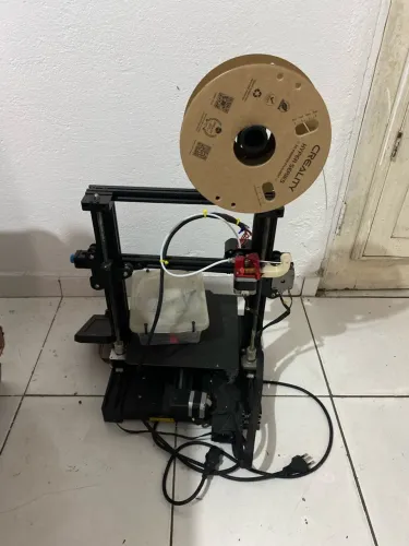 Impressora 3D Ender com Filamento