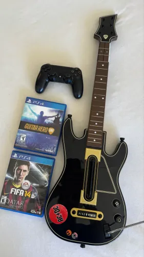 Controle PS4 + 2 jogos + Guitarra Guitar Hero
